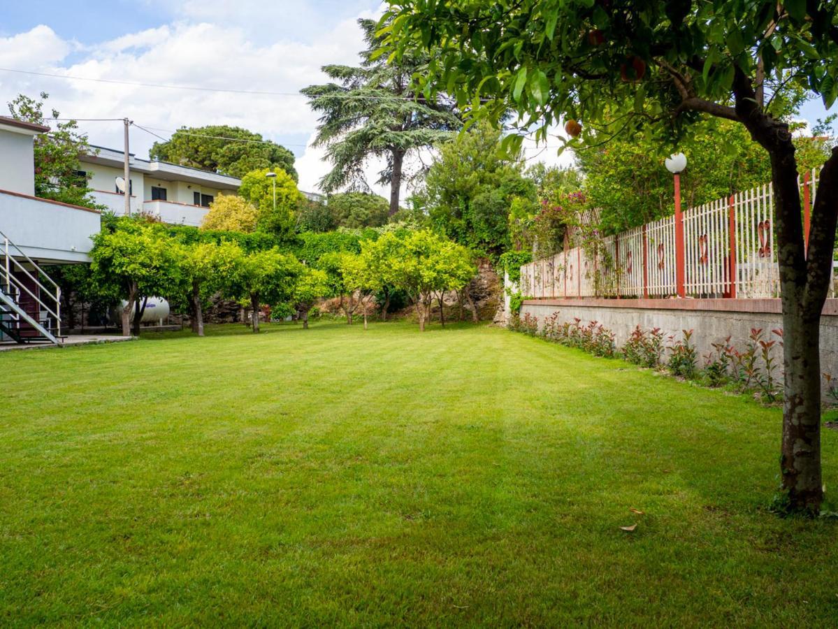 Villa เพสตุม ภายนอก รูปภาพ