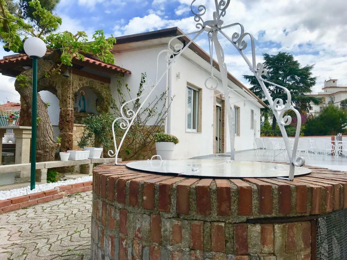 Villa เพสตุม ภายนอก รูปภาพ